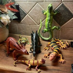 Fun Assortment of Reptiles/Dinosaur’s - Lot of 6